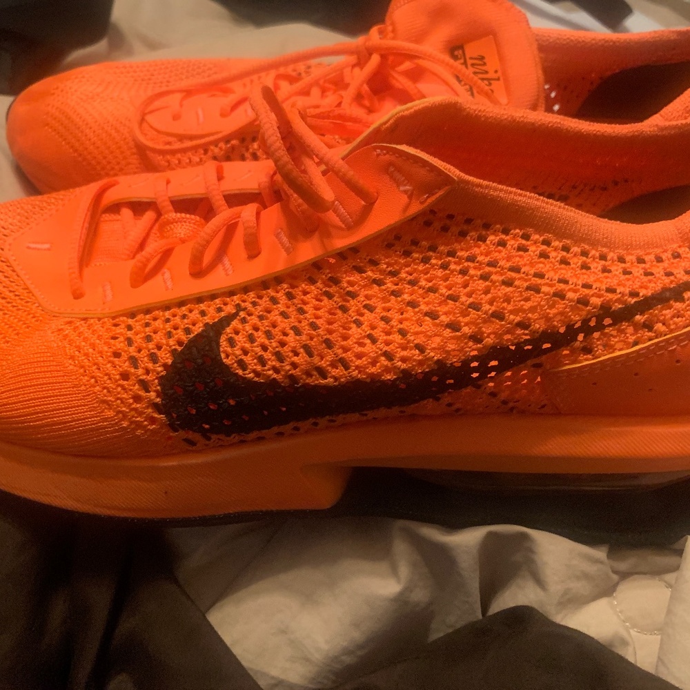 Nime Air Max Flyknit RacEr neon orange